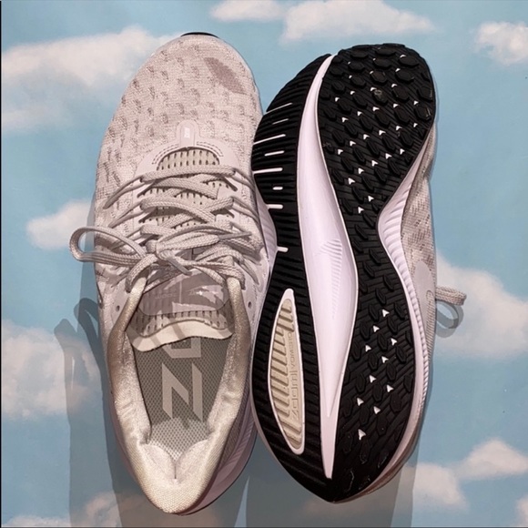 Nike Air Zoom Vomero 14 Shoes - Picture 3 of 3